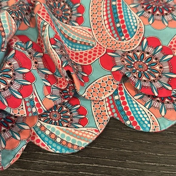 Scalloped Shorts - Picture 2 of 7